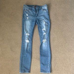Low rise skinny jeans